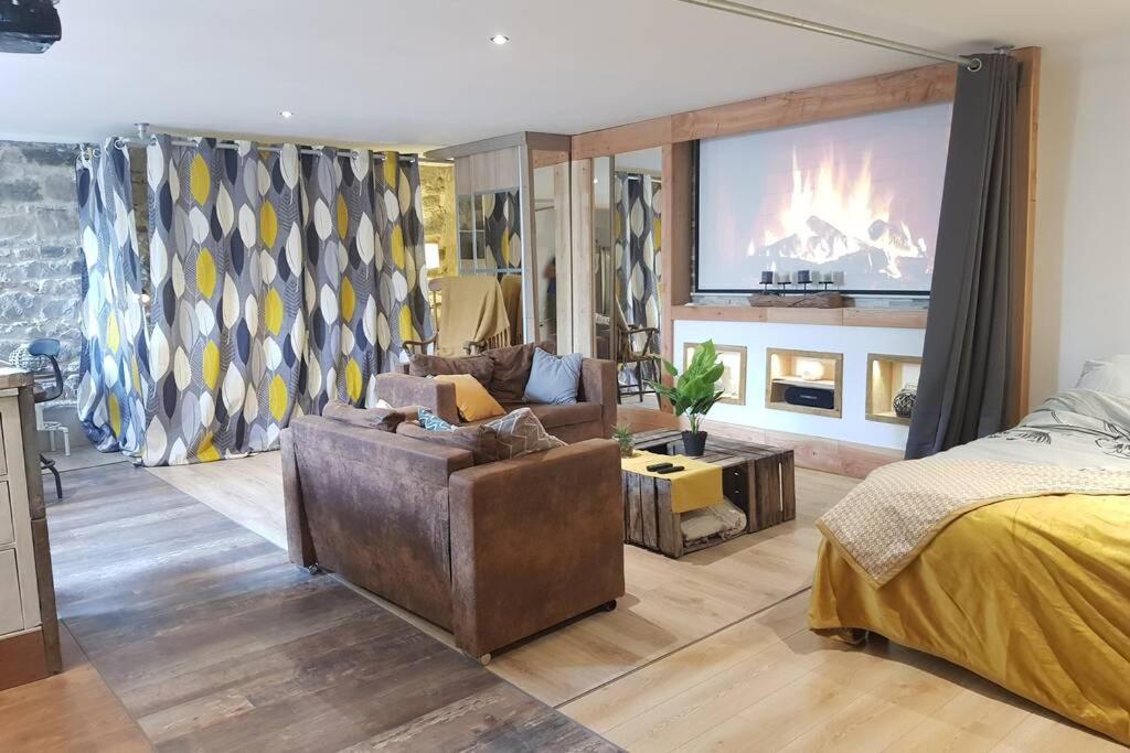 L'Idyllique - Studio Prive Sous Maison Saint-Didier-sur-Beaujeu Dış mekan fotoğraf